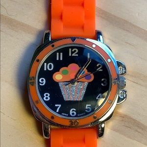 Sophie NWOT Cupcake fun silicone band watch Japan